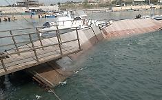 Porto di Pozzallo, i pontili distrutti dal marrobbio. I pescatori: "Noi lasciati soli"