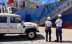 Porto di Pozzallo, fermata nave mercantile