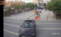 Marina di Ragusa, ecco l'auto che &egrave; entrata in zona pedonale e che avrebbe potuto creare danni importanti a persone e cose