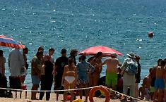 Scoglitti, ha un arresto cardiaco in spiaggia: salvato da tre medici bagnanti