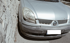 Modica, sasso dal cavalcavia: auto danneggiata