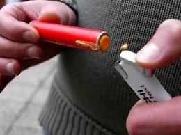 Vittoria, il petardo gli esplode in auto: ferito un ragazzo