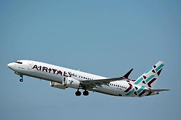 Air Italy, in liquidazione: dal 25 febbraio stop ai voli, passeggeri riprotetti o rimborsati