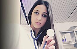 Lorena, la studentessa uccisa dal fidanzato, proclamata dottoressa in Medicina