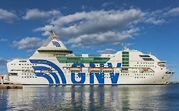 Migranti, arriva un'altra nave quarantena: sar&agrave; ormeggiata al largo di Lampedusa