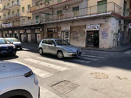 Catania: parcheggio selvaggio in Via Oliveto Scammacca