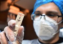 Covid, docente positivo a Salina e 50 famiglie in auto isolamento