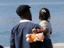 Torna alta la pressione sull'immigrazione e infuria la polemica politica