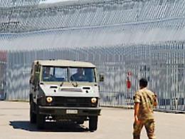 Tutti negativi i test covid per i migranti del Cara di Pian del Lago