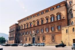 Le accuse di Musumeci, la Cisl: «Se sa di funzionari criminali li denunci»