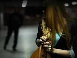 Francavilla, la chiude in garage e la costringe a subire atti sessuali