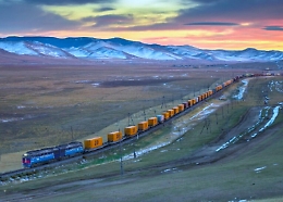 Trasporti: Shenzhen-Duisburg, meno di 24 ore da Milano; a Siracusa ne servono 26