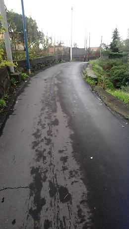 Pedara:  strada pericolosa per la vita umana