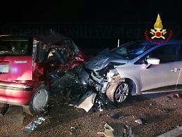 Patern&ograve;, scontro fra due auto nella notte sulla Ss 192: grave 19enne