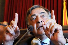 Immigrazione, sindaco di Palermo: «Denuncio l'Europa per genocidio»