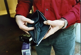 Cgil, reddito sotto i 15 mila € l'anno per 50% delle famiglie catanesi