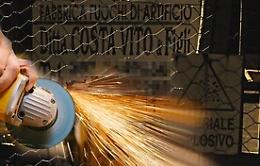 Esplosione nella fabbrica di fuochi, un flex all'origine della strage di Barcellona Pozzo di Gotto