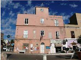 Lampedusa, sanatoria presentata da 31 anni ma è ancora senza risposta: ultimatum del Tar al Comune