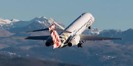 Ritardi, cancellazioni, overbooking, disagi: «Ahi Ahi Ahi Ahi...», per i  turisti son dolori