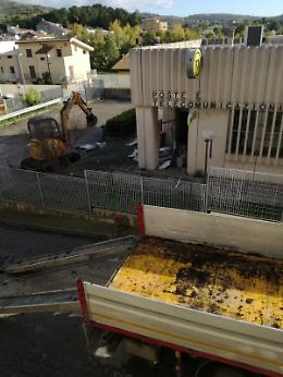 Con una ruspa scardinano postamat di Giarratana