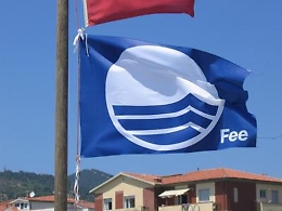 Covid, le Bandiere Blu reclamano il vaccino: «Noi come le isole»