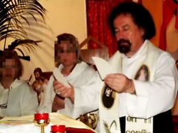 Catania, cospargeva i ragazzi di olio santo e abusava di loro: 14 anni a padre Guidolin