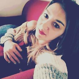 Cava d'Aliga, 25enne muore travolta da un'auto mentre gettava dei rifiuti