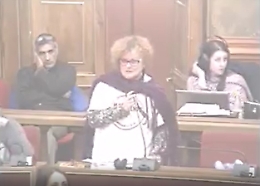 &laquo;Mi ha telefonato Beppe Grillo&raquo;
O forse no, perch&eacute; &laquo;era troppo str...&raquo;