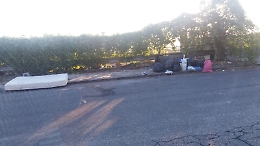 Discarica abusiva continua in via Forlanini a Giarre: forse è vero, siamo incivili