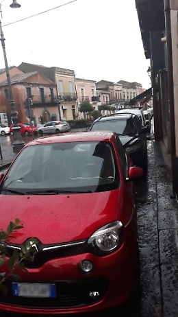 Pedara: il Corso Ara di Giove è impraticabile per i pedoni