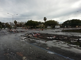 Catania, il mercatino delle Pulci lascia cumuli di rifiuti: il Comune lo sospende