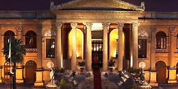 Palermo, borsone abbandonato davanti al Massimo fa scattare allarme bomba