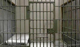 Cellulari, sim e droga nelle celle del carcere di Augusta