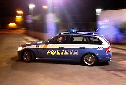 Rapina a un distributore di carburante: bottino 400 euro
