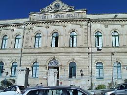 Scicli, Garza lasciata addome durante intervento, medici denunciati