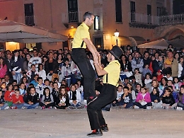 Marina di Ragusa: «Un regolamento per i buskers e meno strumentalizzazione»