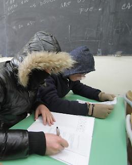 Docenti e studenti in classi-frigorifero, monta la protesta in tutta la Sicilia