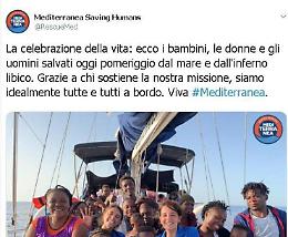 Salvini a nave Alex: «Andate a Malta». La Ong: «Venite a prendere i migranti»