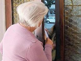 &laquo;Sono incarica dalla farmacia&raquo;, invece truffava gli anziani