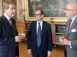 Manovra,  Armao: &laquo;A noi l'elemosina del reddito di cittadinanza&raquo;