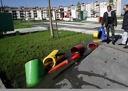 Catania, piazza &ldquo;Peppe Montana&rdquo; tra i cestini dei rifiuti e il degrado