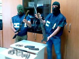 Catania, una tonnellata di marijuana sul peschereccio: 9 persone arrestate