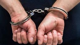 Pachino, fa scoppiare ordigno vicino a case popolari: arrestato