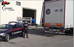 Giarre, ruba gasolio dai mezzi della zona artigianale: arrestato