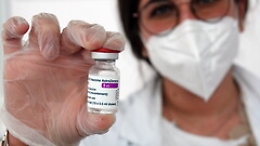 Vaccini, "Porte aperte" Astrazeneca per over 18 in Sicilia: ecco in quali hub