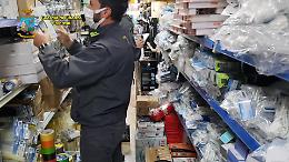 Palermo, 39 mila tra luci e cavi pericolosi sequestrati in via Lincoln