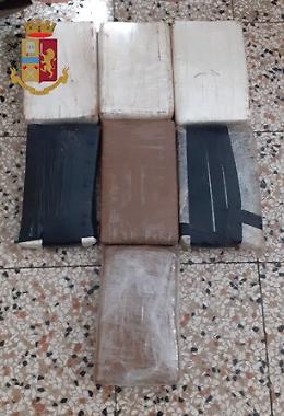 Dalla Calabria a Catania con 7 kg di cocaina: arrestato corriere