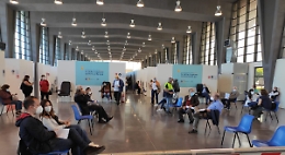 A Catania oltre 100mila "scrocconi" del vaccino. Infettivologi: &laquo;Rischio contagio varianti &egrave; alto&raquo;