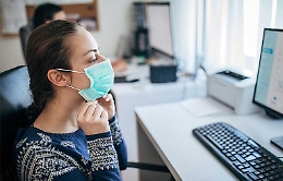 Covid, indagine Cisl: il 40% dei lavoratori si sente ancora insicuro