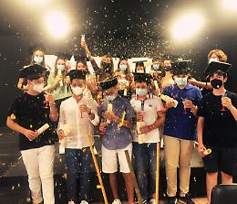 Cerimonia di consegna degli attestati di lode alla "Quasimodo"